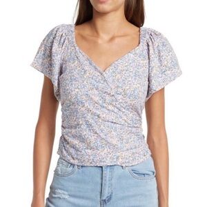 Astr the label Linen blend floral surplice blouse size Medium pink/blue ditsy